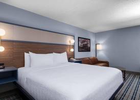 AmericInn by Wyndham Madison West 3