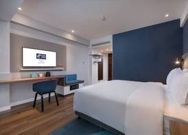 Holiday Inn Express Ningbo City Center by IHG 2
