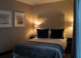 Raphael Suites 4