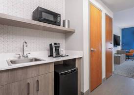 Holiday Inn Express & Suites COLUMBUS EDINBURGH by IHG 5