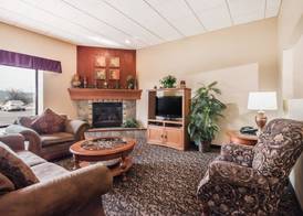 Elevation Inn & Suites, Trademark Collection by Wyndham 3