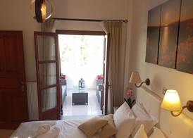 Santorini Family Apartments 4