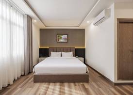 Luna Saigon Hotel - Bui Vien Walking Street 4