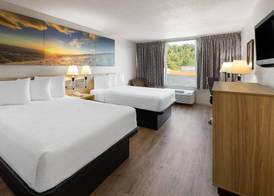 Days Inn by Wyndham Cambridge 5