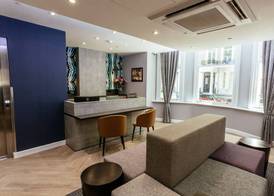 Oliver Plaza Hotel 2