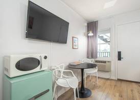 The Oceanana Motel 5