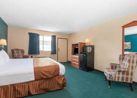 Americas Best Value Inn & Suites Bakersfield Central 3