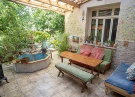 Lotus Garden Hostel Izmir 4