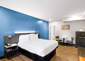 Econo Lodge Bethel - Danbury 5