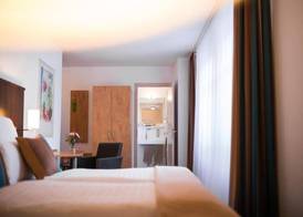 Stuttgart Großbettlingen Hotel by Belvilla 3