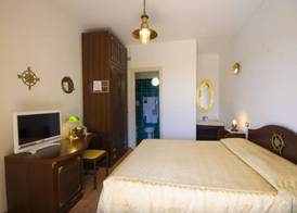 Hotel Le Cave 3