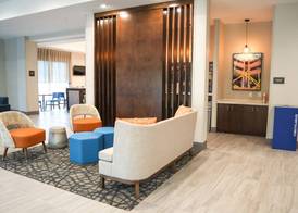 Comfort Suites Gainesville Near University 5
