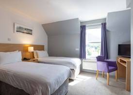 The Caledonian Claymore Hotel 5