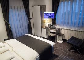 Log In Rooms 3