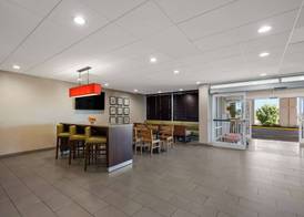 Country Inn & Suites by Radisson, Fredericksburg South I-95 , VA 3