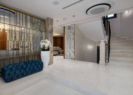 Gleam Collection Hotel 4