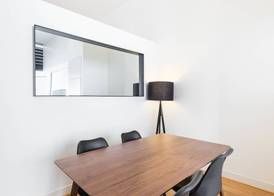 EVAN, 1BDR Southbank Apartment 5