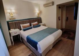 Taximtown Hotel 5