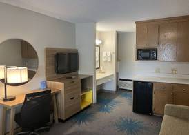 Days Inn by Wyndham Valdosta I-75 5