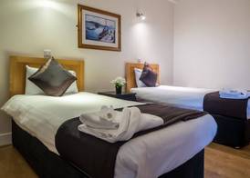 Galway Bay Sea View Apartments 4