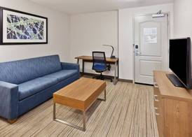 Holiday Inn Express & Suites ROME by IHG 3