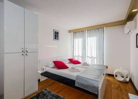 All Saints Suites B&B Kastela 5
