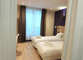 Hotel Modern Est 5