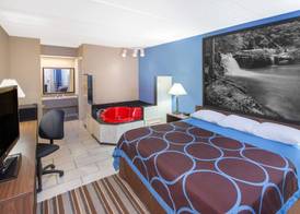 Super 8 by Wyndham Dothan 4