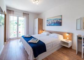 Apartments Njiric 2
