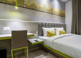 Hotel Le Roi Express Karol Bagh 5