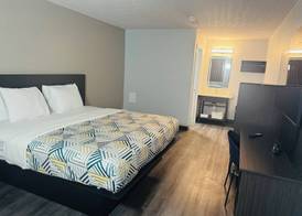 Motel 6 Southgate, MI - Detroit 3