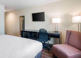 Econo Lodge Inn & Suites Springfield Main Street 4
