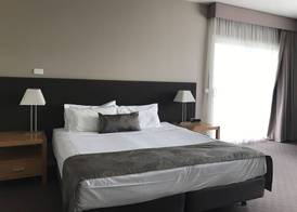 Mornington Hotel 5