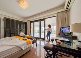 White Mansion 5