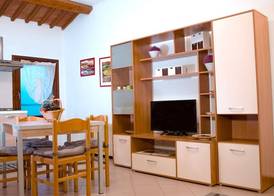 1 Bed-Sleeps 4-Town Centre-Free Parking-AirCon 5