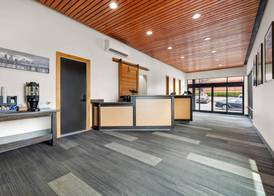 Quality Inn & Suites Clackamas – Portland 4