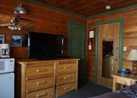 Shaver Lake Village Hotel 4