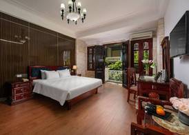 Little Diamond Hotel 4