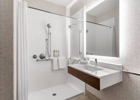 Holiday Inn Express VANCOUVER NORTH - SALMON CREEK by IHG 3