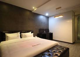 H Moment Hotel in Yangsan 5