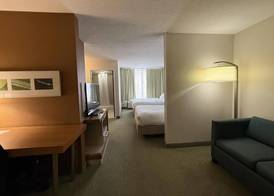 The Peoria Hotel, SureStay Collection by Best Western 5