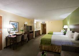 Edgewater Hotel and Waterpark 3