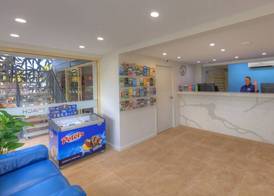 Alex Beach Cabins and Tourist Park 2