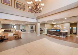 Best Western Plus Delta Inn & Suites 4