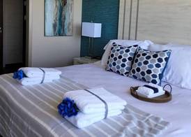 Illinois Beach Hotel 5