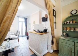 OYO Lonsdale Guest House 2