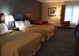Danbury Inn & Suites 4