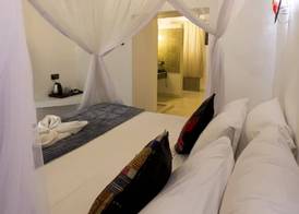 Emerald Palm Courtyard Hotel 5