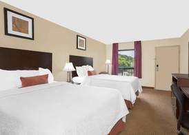 Baymont by Wyndham Greenville 4