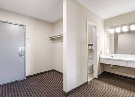Heritage Inn Express Hayward 4